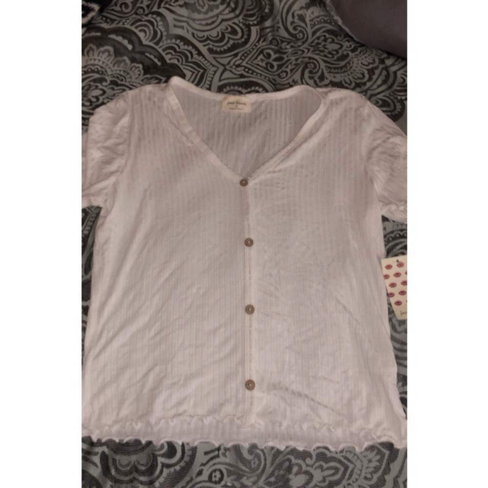 super cute plain shirt